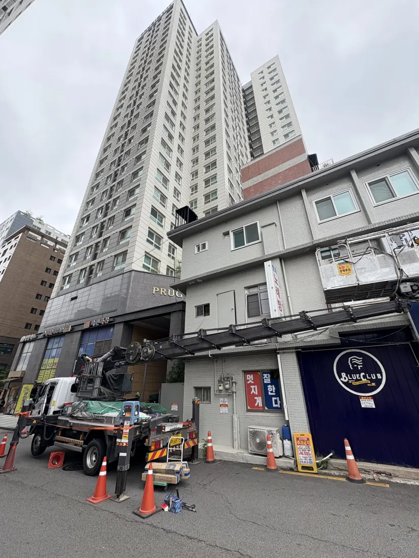 아파트 베란다 전열교환기 이전 현장 사진